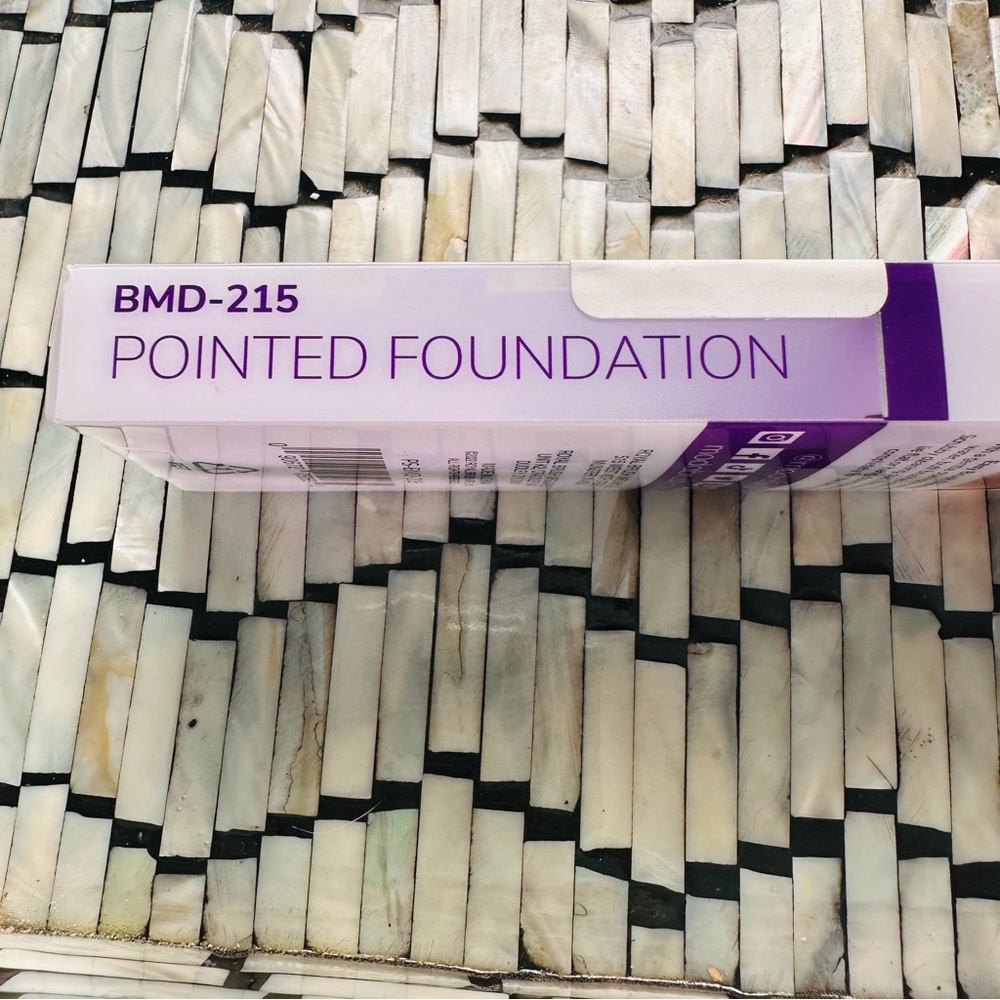 Moda Purple Pointed Foundation Brush | NWT | 100% Vegan & Cruelty-Free - Picture 4 of 4